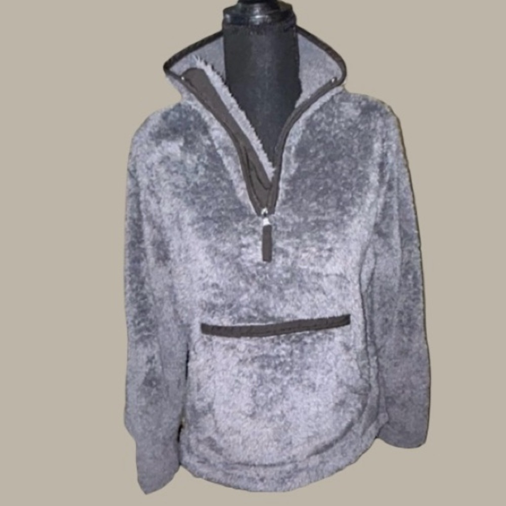 ⭐️ NWT- ODDY FLEECE!! Soft brand new pullover! MAKES GREAT GIFT! FAST SHIPPING🎉